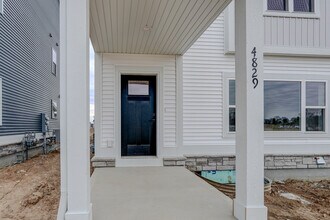 4827 Brassica Rd in Fitchburg, WI - Building Photo - Building Photo