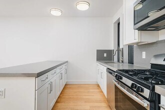 207 Central Pk N in New York, NY - Building Photo - Building Photo