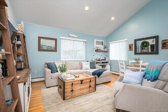 720 W Park Ave in Long Beach, NY - Building Photo - Building Photo