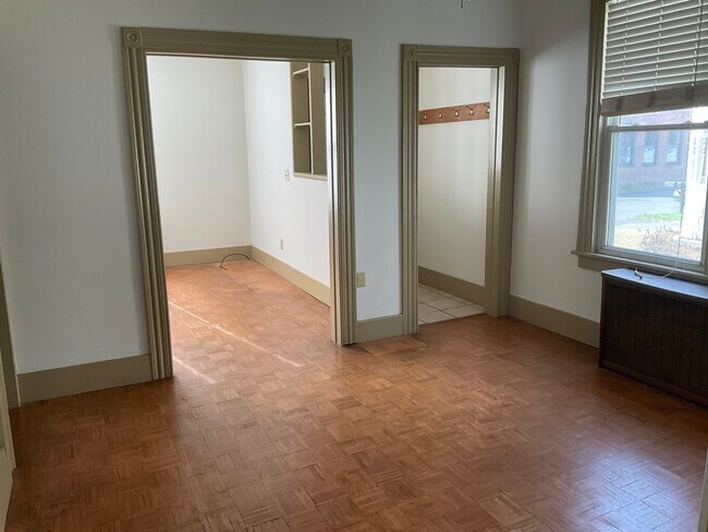 39 Park Ave in Derby, CT - Building Photo - Building Photo