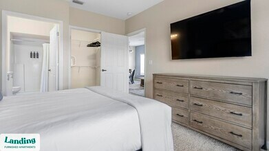 3695 Island Club Dr, Unit 3590-07 in North Port, FL - Foto de edificio - Building Photo