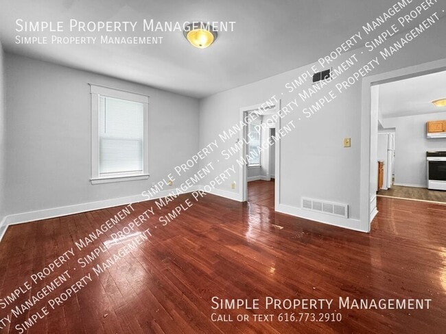 1008 Baxter St SE in Grand Rapids, MI - Building Photo - Building Photo