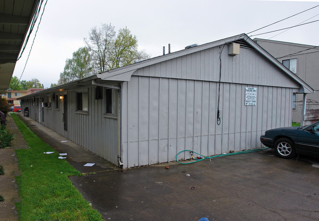 1830 Ferry St in Eugene, OR - Building Photo - Building Photo