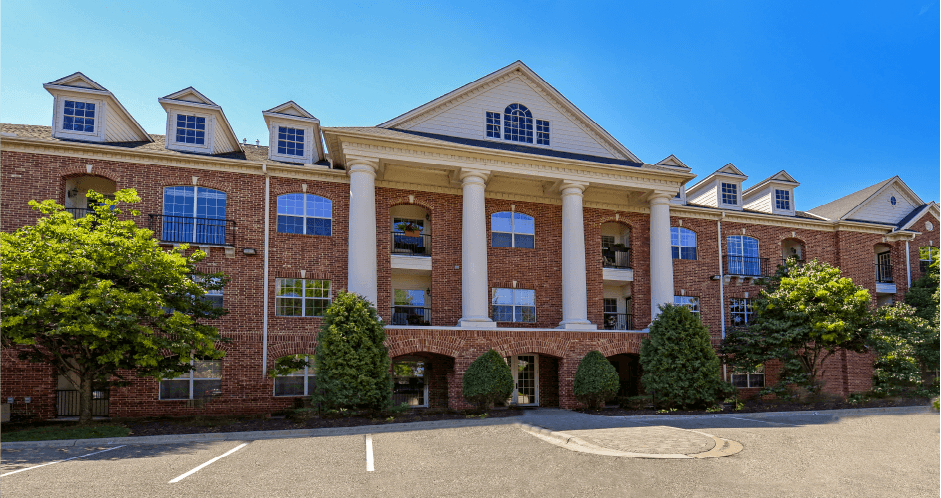 RidgeGate Apartments in Minnetonka, MN - Building Photo