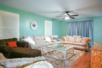 916 Bern St in New Bern, NC - Building Photo - Building Photo