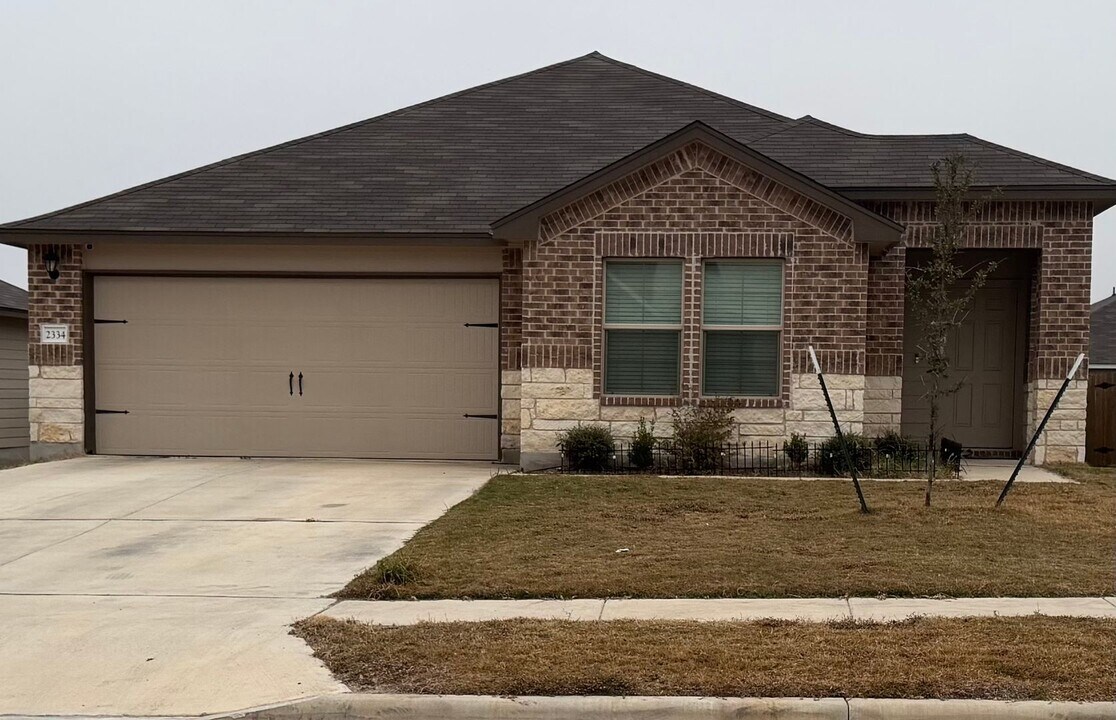 2334 Aylesbury Dr in Copperas Cove, TX - Building Photo