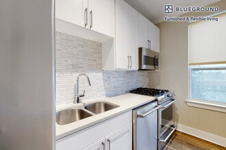 80 N Central Ave in Hempstead, NY - Building Photo - Building Photo