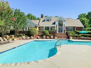 Legacy Arboretum Apartments in Charlotte, NC - Foto de edificio - Building Photo