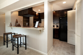 Canyon Creek in St. Louis, MO - Building Photo - Interior Photo