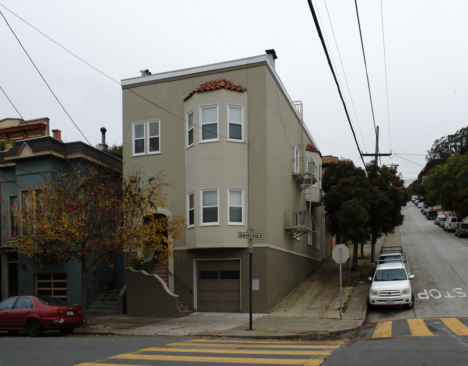 1500-1502 Sanchez St in San Francisco, CA - Building Photo