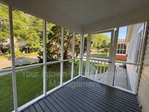 225 Lowry St NE in Atlanta, GA - Building Photo - Building Photo