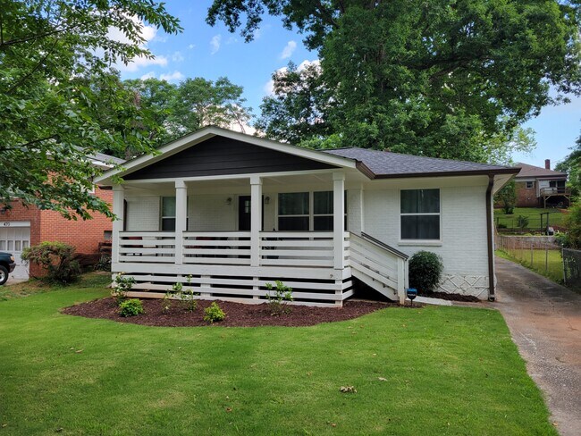 property at 476 Manford Rd SW
