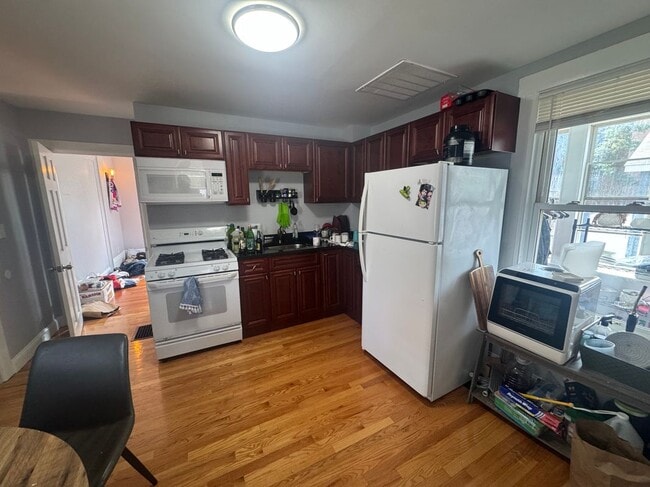 27 Athol St in Boston, MA - Building Photo - Building Photo