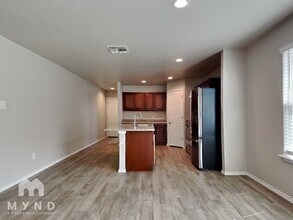 3943 Turning Pine Edge in Converse, TX - Building Photo - Building Photo