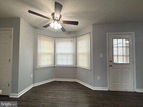 10002 Erlwood Ct in Fredericksburg, VA - Foto de edificio - Building Photo