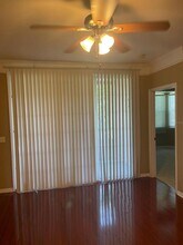 3384 Corona Village Way in Orlando, FL - Building Photo - Building Photo