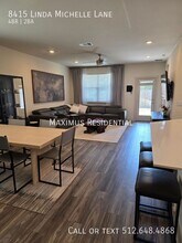 8415 Linda Michelle Ln in Austin, TX - Foto de edificio - Building Photo