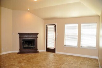 1215 Toledo Bend Dr in Princeton, TX - Building Photo - Building Photo