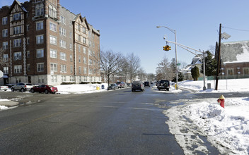 Broadway Towers in Paterson, NJ - Building Photo - Building Photo