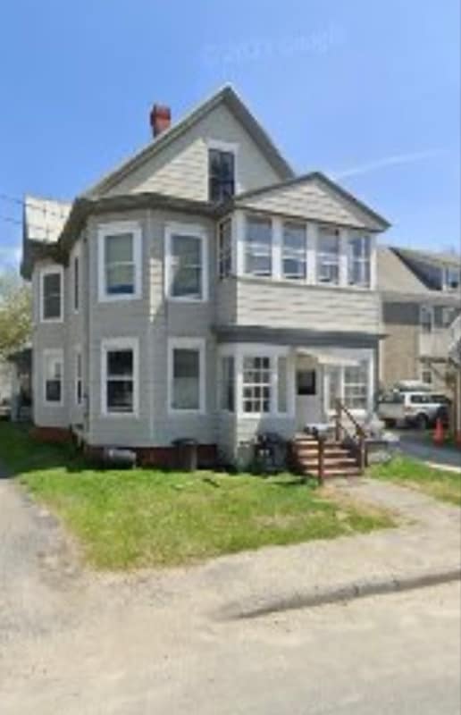 property at 3 Pleasant Pl