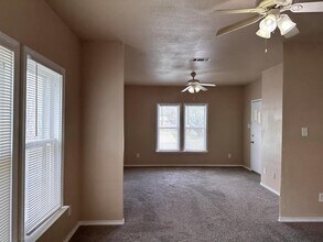 2501 Monroe St in Commerce, TX - Building Photo - Building Photo