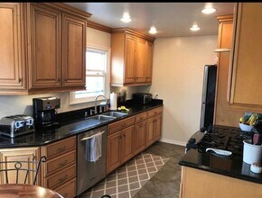 308 Encino Ln, Unit A in San Clemente, CA - Building Photo - Building Photo