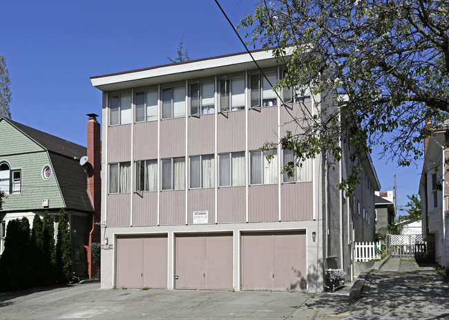 4231 Howe St in Oakland, CA - Building Photo - Building Photo