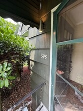 398 W 4th Ave in Roselle, NJ - Foto de edificio - Building Photo