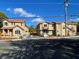 Coral Homes Duplexes in Walnut Creek, CA - Foto de edificio - Building Photo