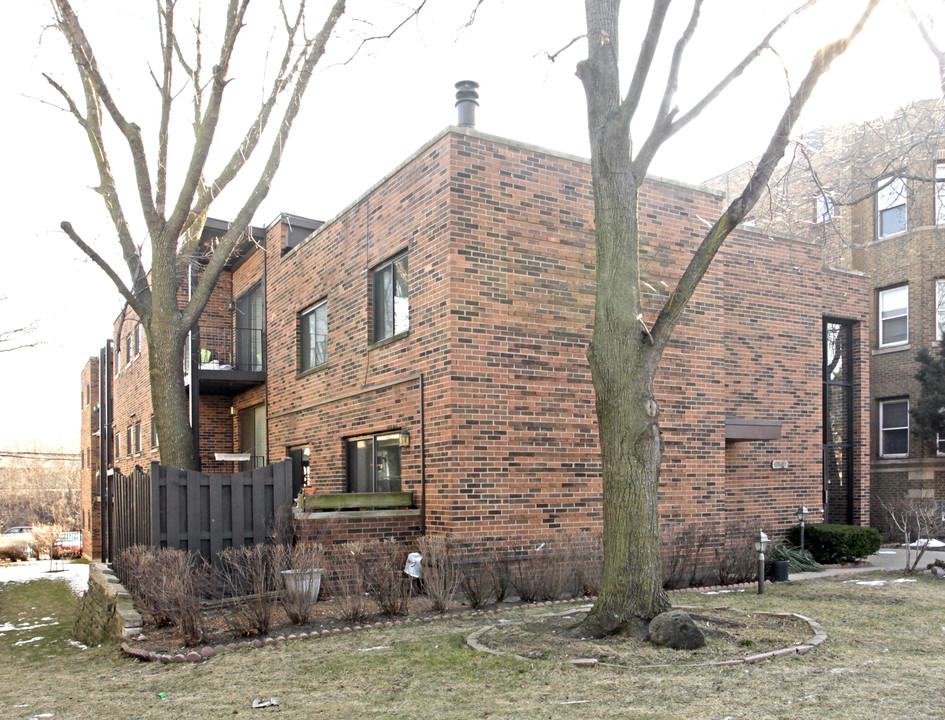 6341 N Ridge Ave in Chicago, IL - Building Photo