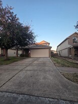5518 Rustling Gates Ln in Katy, TX - Building Photo