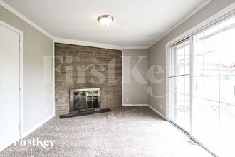4810 N Kenmore Rd in Indianapolis, IN - Foto de edificio - Building Photo