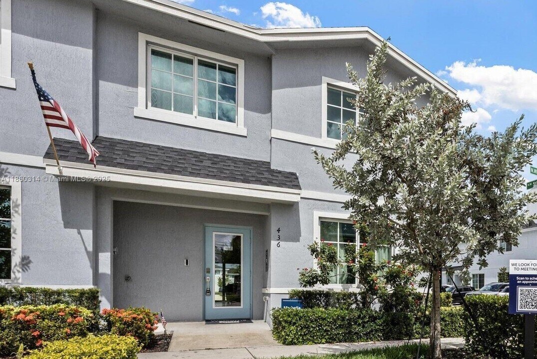 436 NW 10th St in Florida City, FL - Building Photo