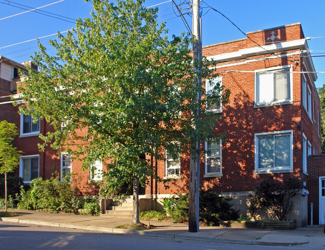 216 Park Ave in Newport, KY - Foto de edificio - Building Photo