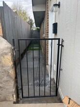 9669 Stonehaven Dr-Unit -2 in El Paso, TX - Building Photo - Building Photo