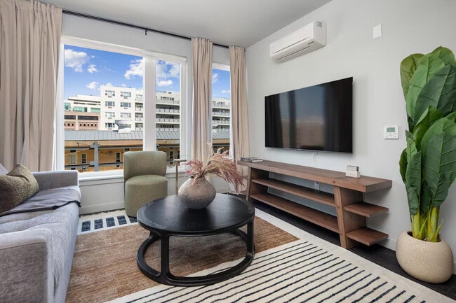 51 S Broadway in White Plains, NY - Building Photo - Building Photo