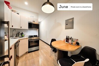 Room in Shared 3 bed/3 bath home in Queens, NY - Building Photo - Building Photo