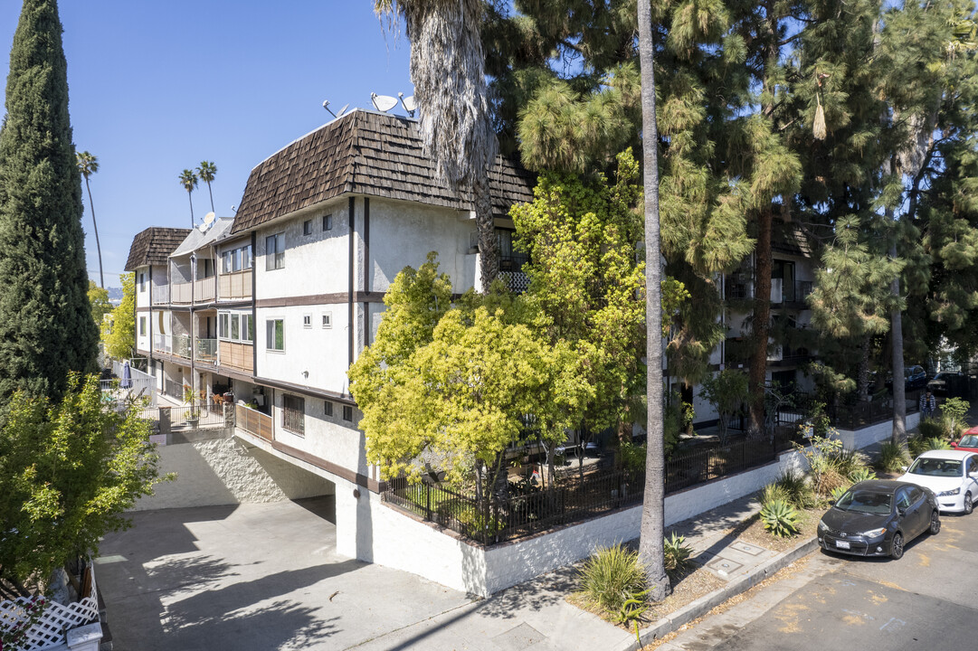 1559 Winona Blvd in Los Angeles, CA - Foto de edificio