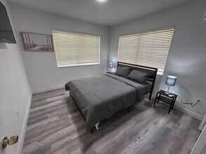 2655 SW 24th Ave in Miami, FL - Building Photo - Building Photo
