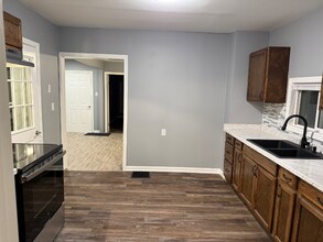 208 E North St in Ilion, NY - Foto de edificio - Building Photo