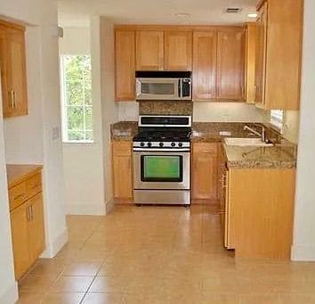 2745 Elston St in Livermore, CA - Building Photo - Building Photo