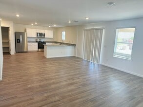 10856 W Torren Dr in Arizona City, AZ - Building Photo - Building Photo