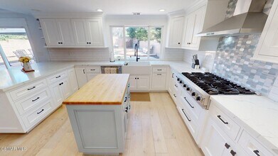 880 Cayo Grande Ct in Thousand Oaks, CA - Building Photo - Building Photo