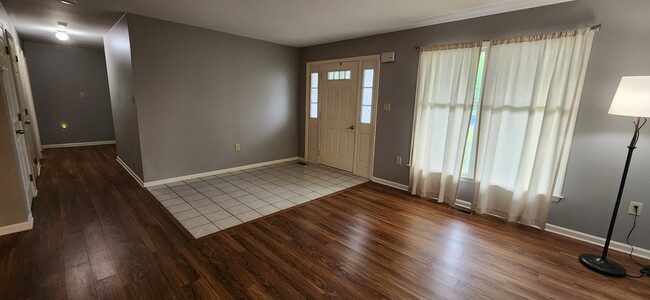 1038 Boeshore Cir in Reading, PA - Building Photo - Building Photo