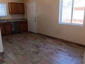 8401 Winter Sage Rd SW in Albuquerque, NM - Building Photo - Building Photo