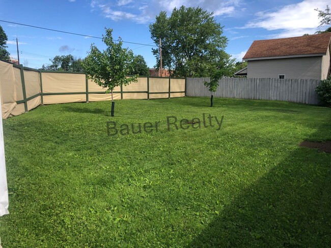 242 Pearl St in Ashland, OH - Building Photo - Building Photo