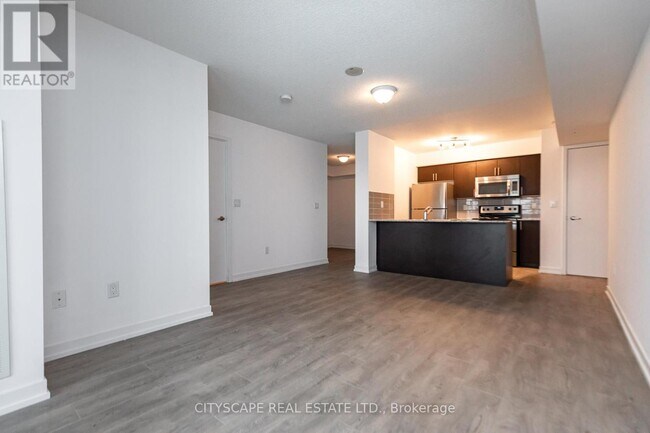 1410-1410 Dupont St in Toronto, ON - Building Photo - Building Photo