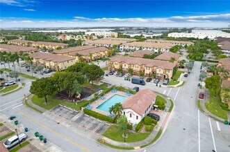 8643 NW 112th Pl in Doral, FL - Building Photo - Building Photo