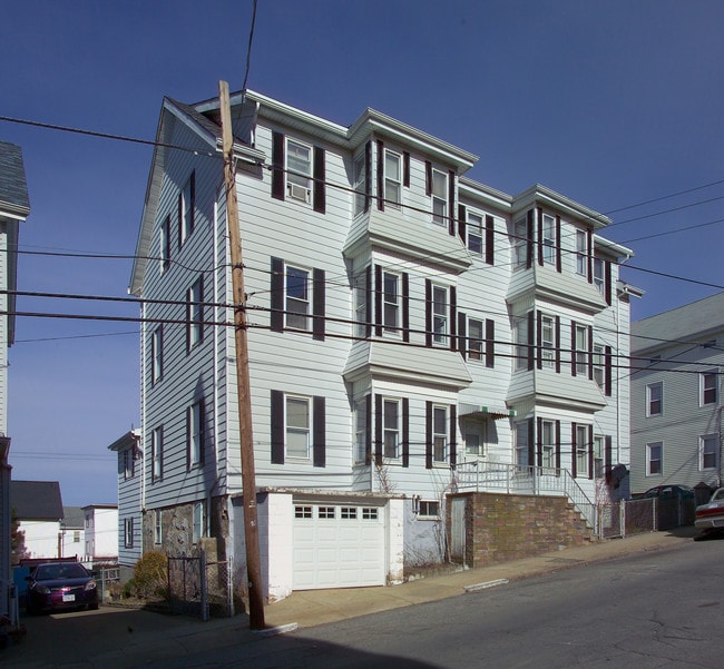 442-446 William St in Fall River, MA - Building Photo - Building Photo