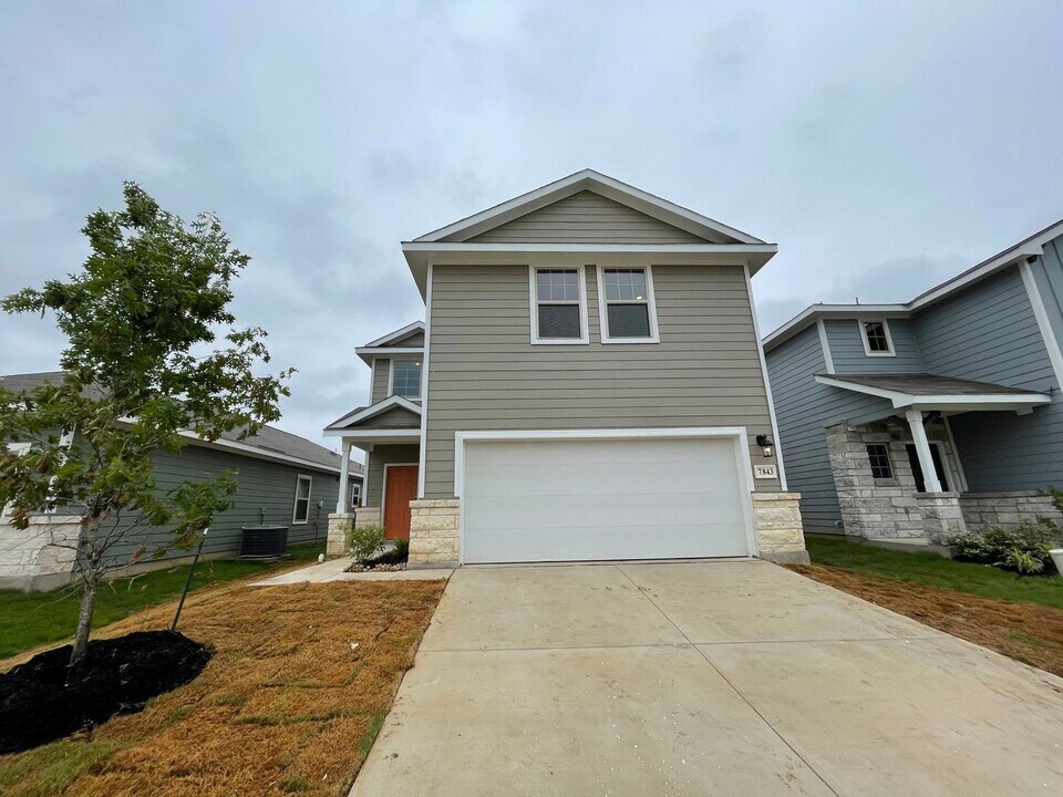 7843 Abbey Pl in San Antonio, TX - Building Photo
